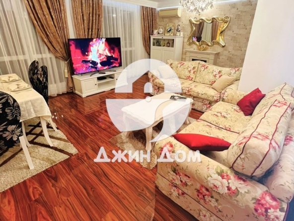 Многостаен апартамент в к.к. Слънчев бряг - 250 кв.м за 500 €/кв.м - Снимка #1