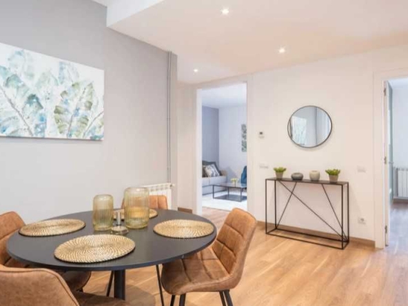 Дава се под наем Двустаен апартамент в Бургас, Зорница - 55 кв.м за 290.7 € - Снимка #1