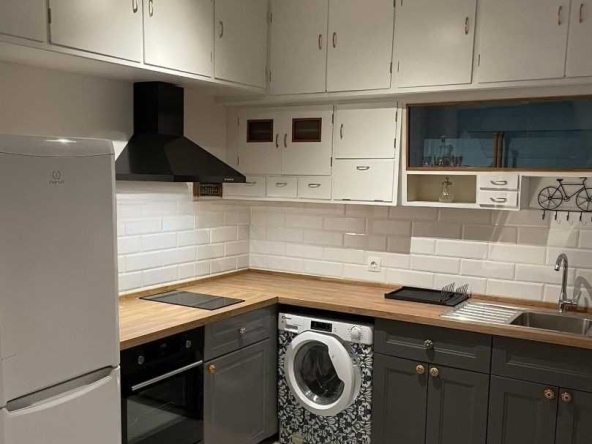 Дава се под наем Двустаен апартамент в София, Изток - 64 кв.м за 459 € - Снимка #1