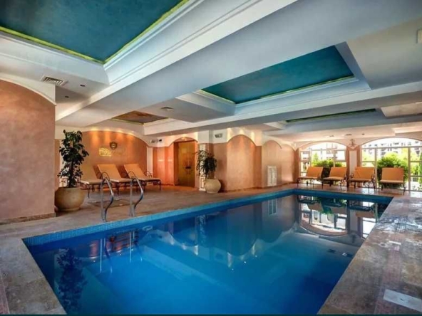 Дава се под наем Ателие в к.к. Слънчев бряг - 37 кв.м за 331.5 € - Снимка #1