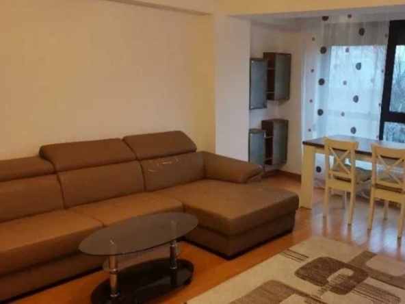 Дава се под наем Тристаен апартамент в Пловдив, Каменица 1 - 82 кв.м за 183.6 € - Снимка #1