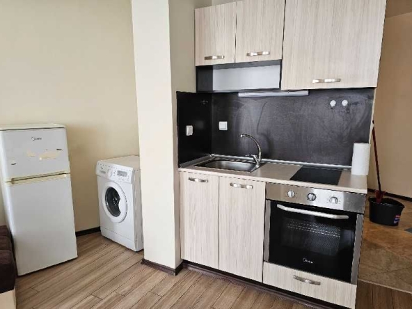 Дава се под наем Двустаен апартамент в София, Студентски град - 45 кв.м за 408 € - Снимка #1