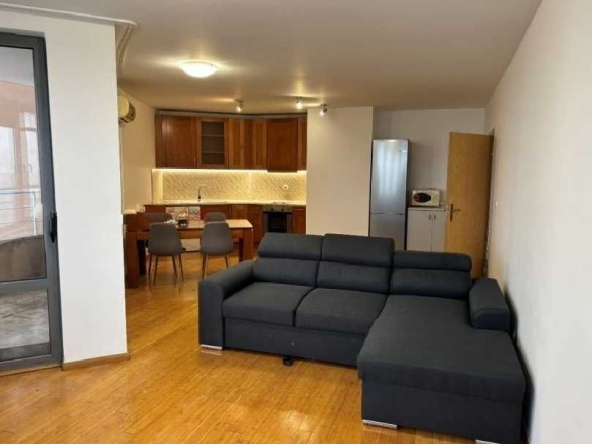 Дава се под наем Двустаен апартамент в София, Изток - 95 кв.м за 897.6 € - Снимка #1