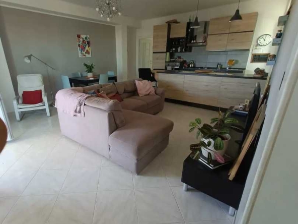 Дава се под наем Двустаен апартамент в Пловдив, Въстанически - 57 кв.м за 260.1 € - Снимка #1