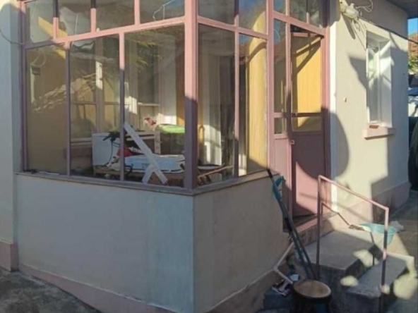 Къща в Плевен, 9-ти квартал - 50 кв.м за 1200 €/кв.м - Снимка #1