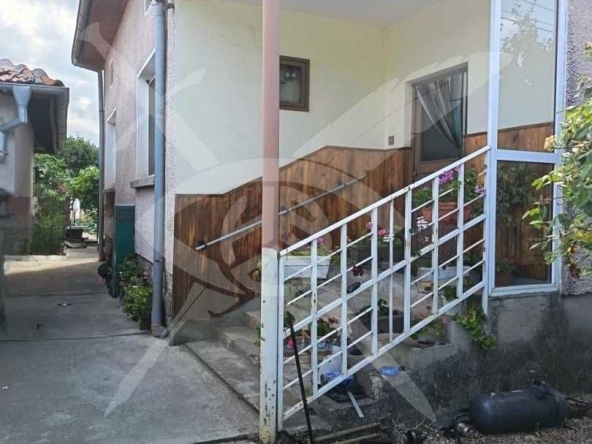 Къща в с. Кривина, Област София-град - 80 кв.м за 3325 €/кв.м - Снимка #1