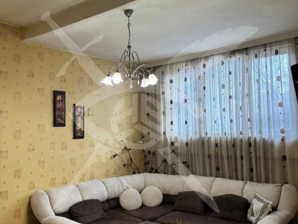 Тристаен апартамент в София, Света Троица - 104 кв.м за 2058 €/кв.м - Снимка #1