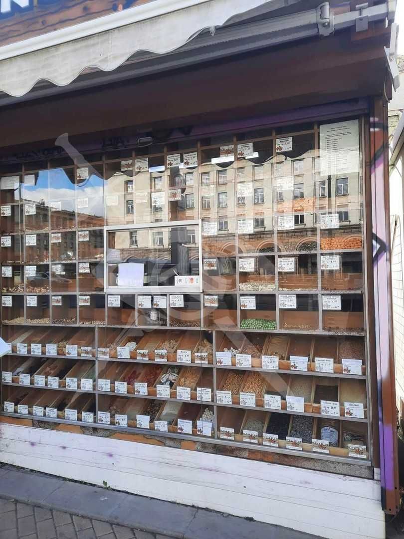 Магазин в София, Център - 5 кв.м за 980 €/кв.м - Снимка #1