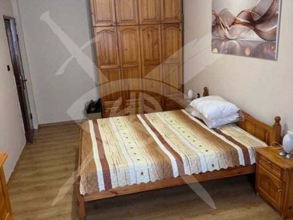 Дава се под наем Тристаен апартамент в София, Стрелбище - 111 кв.м за 760 € - Снимка #1