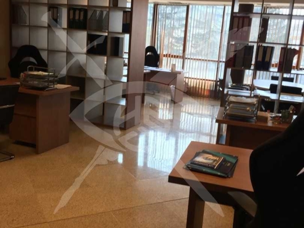 Офис в София, Дианабад - 90 кв.м за 3945 €/кв.м - Снимка #1