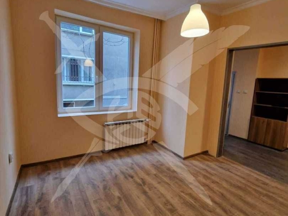 Дава се под наем Офис в София, Център - 50 кв.м за 500 € - Снимка #1