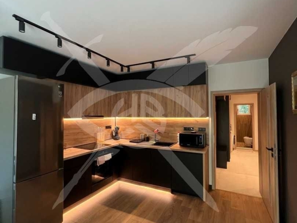 Дава се под наем Тристаен апартамент в София, Лозенец - 90 кв.м за 1097.01 € - Снимка #1