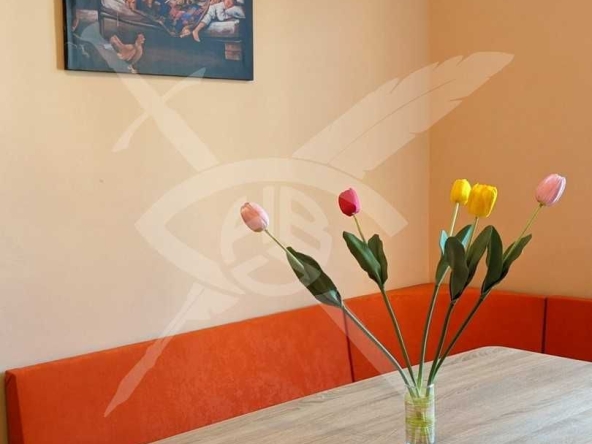 Дава се под наем Етаж от къща в София, Карпузица - 45 кв.м за 398.82 € - Снимка #1