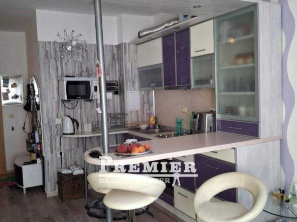 Двустаен апартамент в к.к. Слънчев бряг - 57 кв.м за 1141 €/кв.м - Снимка #1