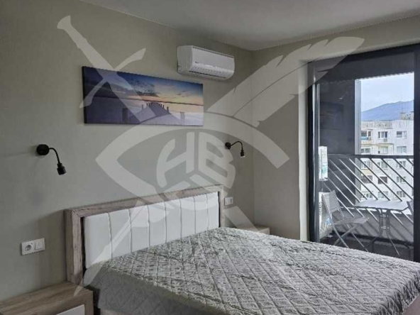 Дава се под наем Двустаен апартамент в София, Център - 79 кв.м за 947.58 € - Снимка #1