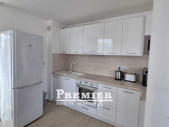 Тристаен апартамент в к.к. Слънчев бряг - 101 кв.м за 530 €/кв.м - Снимка #1