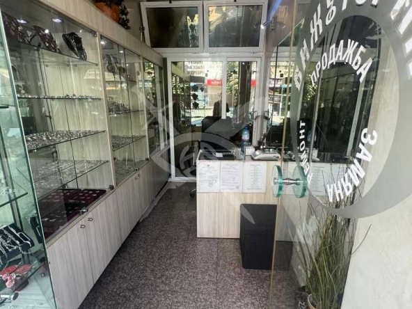 Магазин в София, Център - 10 кв.м за 3750 €/кв.м - Снимка #1