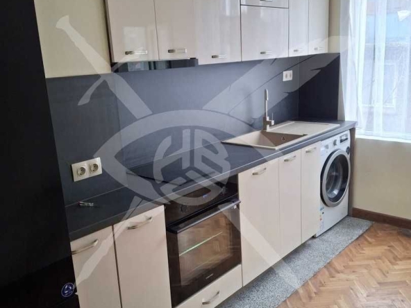 Дава се под наем Тристаен апартамент в София, Редута - 100 кв.м за 897.6 € - Снимка #1