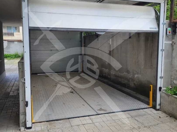 Гараж / Паркомясто в София, Белите брези - 15 кв.м за 3867 €/кв.м - Снимка #1