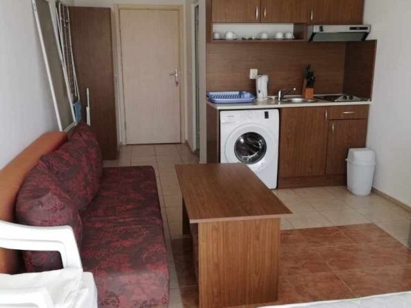 Едностаен апартамент в к.к. Слънчев бряг - 35 кв.м за 6 €/кв.м - Снимка #1