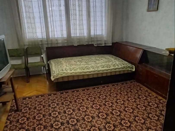 Четиристаен апартамент в Шумен, Център - 150 кв.м за 578 €/кв.м - Снимка #1
