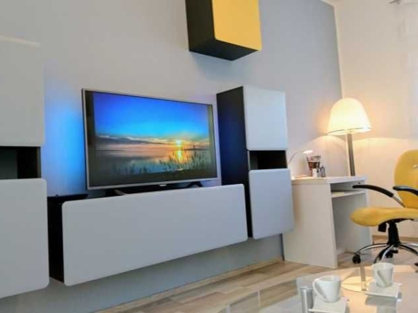 Дава се под наем Двустаен апартамент в Пловдив, Център - 42 кв.м за 153 € - Снимка #1