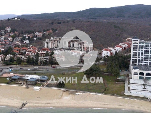Тристаен апартамент в к.к. Слънчев бряг - 96 кв.м за 1373 €/кв.м - Снимка #1