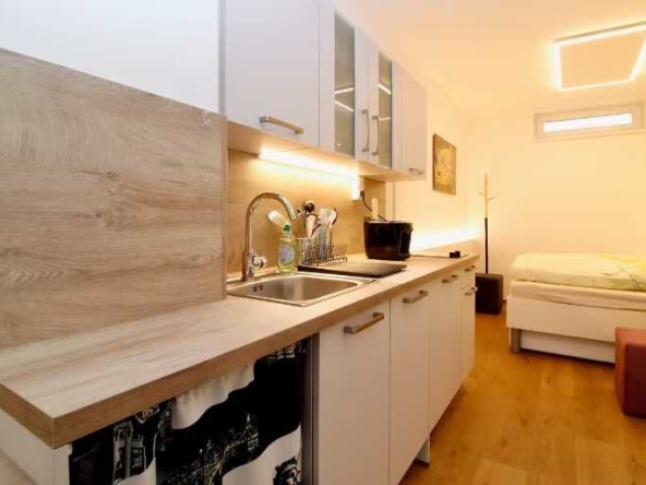 Дава се под наем Едностаен апартамент в Пловдив, Южен - 45 кв.м за 275.4 € - Снимка #1