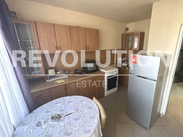 Дава се под наем Тристаен апартамент в Варна, Левски - 105 кв.м за 450 € - Снимка #1