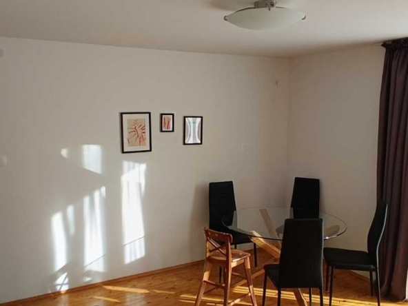 Дава се под наем Двустаен апартамент в София, Център - 60 кв.м за 687.99 € - Снимка #1