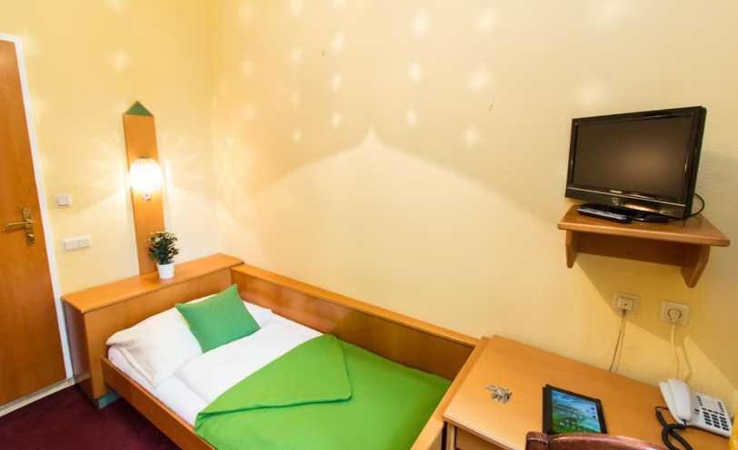 Дава се под наем  в Пловдив, Център - 20 кв.м за 102 € - Снимка #1