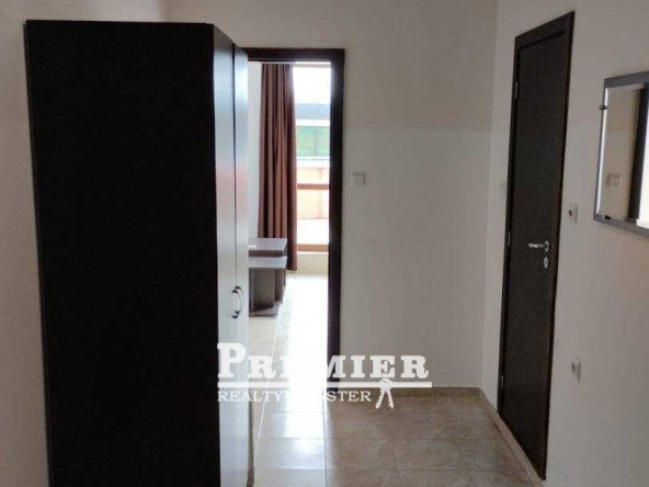 Двустаен апартамент в Поморие - 82 кв.м за 1011 €/кв.м - Снимка #1