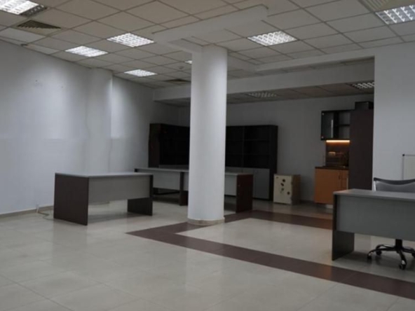 Дава се под наем Офис в София, Полигона - 120 кв.м за 946.56 € - Снимка #1