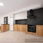 Дава се под наем Тристаен апартамент в Пловдив, Христо Смирненски - 100 кв.м за 548.25 € - Снимка #1