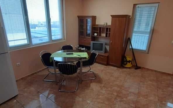 Дава се под наем Едностаен апартамент в Бургас, Славейков - 48 кв.м за 229.5 € - Снимка #1