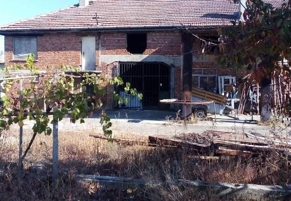 Парцел в Свиленград - 4240 кв.м за 38 €/кв.м - Снимка #1