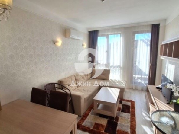 Двустаен апартамент в к.к. Слънчев бряг - 48 кв.м за 1169 €/кв.м - Снимка #1