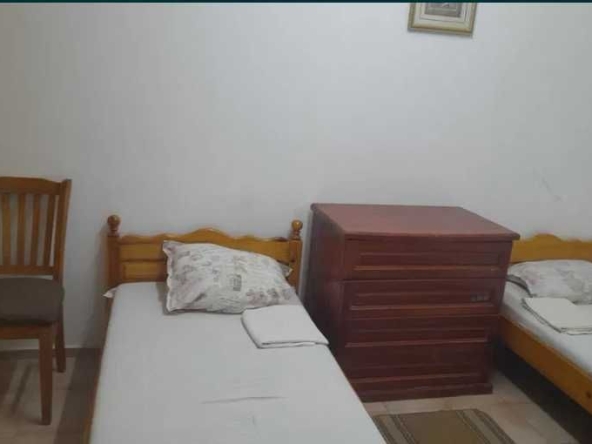 Дава се под наем Ателие в Несебър - 30 кв.м за 178.5 € - Снимка #1