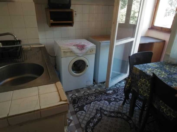 Дава се под наем Двустаен апартамент в Бургас, Лазур - 50 кв.м за 250 € - Снимка #1