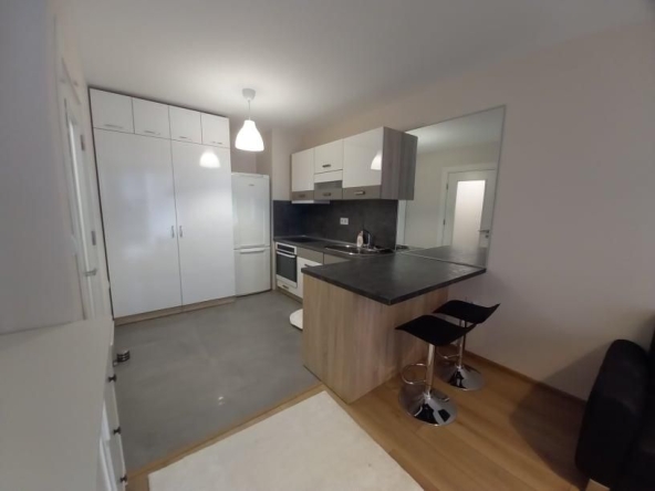 Дава се под наем Двустаен апартамент в Пловдив, Христо Смирненски - 65 кв.м за 500 € - Снимка #1