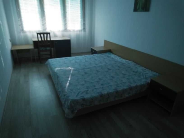 Дава се под наем Двустаен апартамент в Бургас, Лазур - 60 кв.м за 204 € - Снимка #1