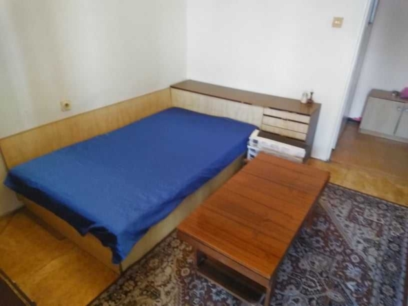 Дава се под наем Едностаен апартамент в Бургас, Възраждане - 48 кв.м за 178.5 € - Снимка #1