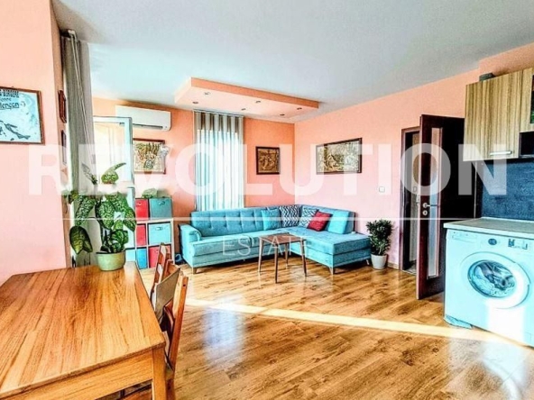 Дава се под наем Тристаен апартамент в Варна, Бриз - 80 кв.м за 797.64 € - Снимка #1