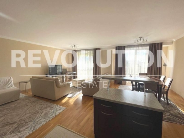 Дава се под наем Тристаен апартамент в к.к. Св.Св. Константин и Елена - 130 кв.м за 797.64 € - Снимка #1