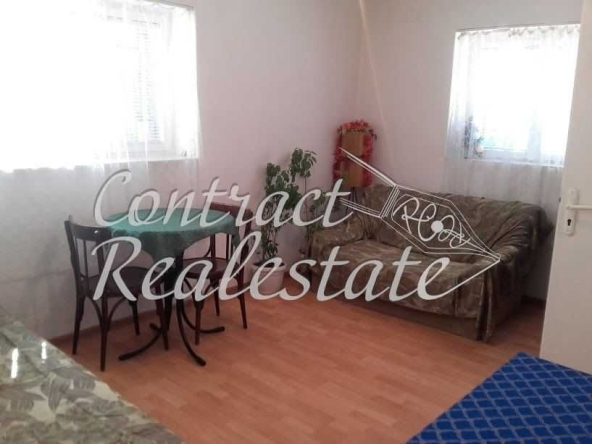 Дава се под наем Едностаен апартамент в Варна, Център - 37 кв.м за 204 € - Снимка #1