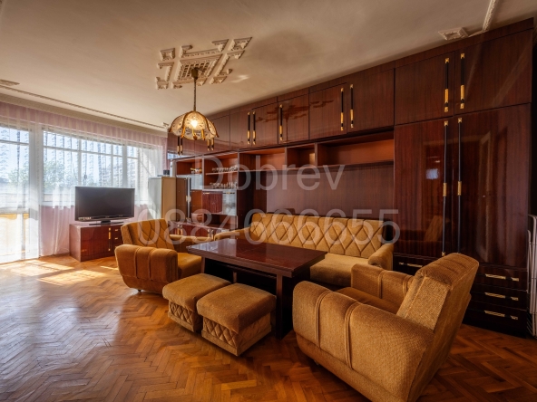 Многостаен апартамент в Варна, Левски - 140 кв.м за 1020 €/кв.м - Снимка #1