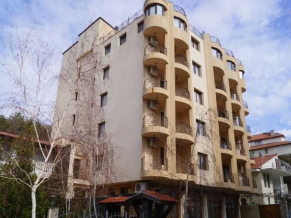 Хотел в Свети Влас - 2562 кв.м за 609 €/кв.м - Снимка #1