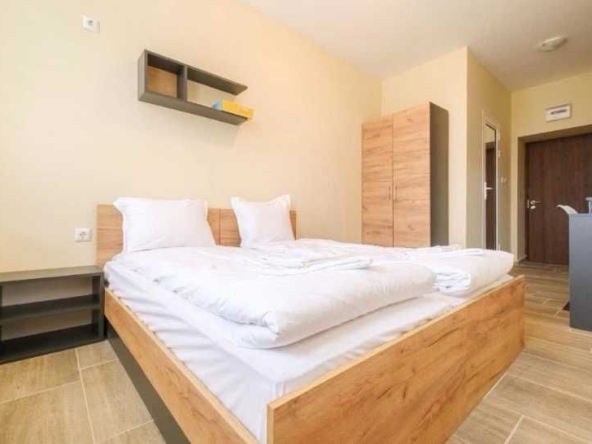 Дава се под наем Едностаен апартамент в Велико Търново, Бузлуджа - 28 кв.м за 239.19 € - Снимка #1