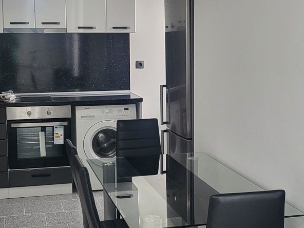 Дава се под наем Четиристаен апартамент в Пазарджик, Запад - 160 кв.м за 51 € - Снимка #1