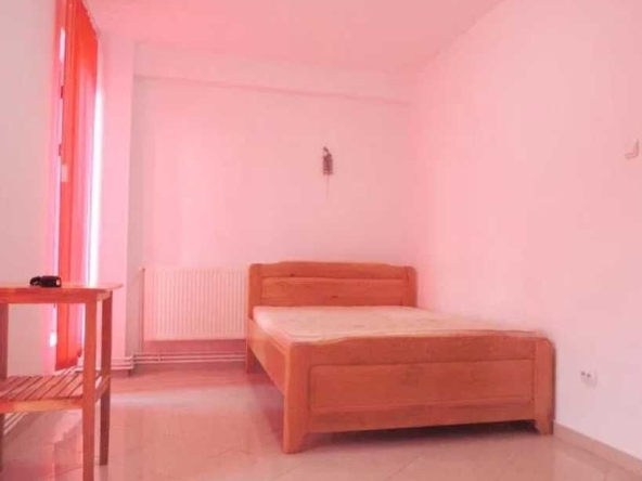 Дава се под наем Тристаен апартамент в с. Свобода, Област Бургас - 85 кв.м за 408 € - Снимка #1